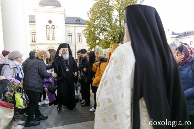 PS Ignatie a slujit la Catedrala Mitropolitană din Iași în a patra zi de pelerinaj / Foto: pr. Silviu Cluci PS Ignatie a slujit la Catedrala Mitropolitană din Iași în a patra zi de pelerinaj