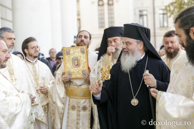 PS Ignatie a slujit la Catedrala Mitropolitană din Iași în a patra zi de pelerinaj / Foto: pr. Silviu Cluci PS Ignatie a slujit la Catedrala Mitropolitană din Iași în a patra zi de pelerinaj