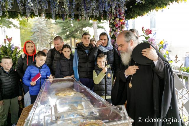 PS Ignatie a slujit la Catedrala Mitropolitană din Iași în a patra zi de pelerinaj / Foto: pr. Silviu Cluci PS Ignatie a slujit la Catedrala Mitropolitană din Iași în a patra zi de pelerinaj