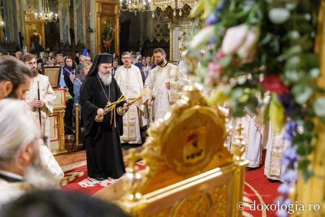 PS Ignatie a slujit la Catedrala Mitropolitană din Iași în a patra zi de pelerinaj / Foto: pr. Silviu Cluci PS Ignatie a slujit la Catedrala Mitropolitană din Iași în a patra zi de pelerinaj