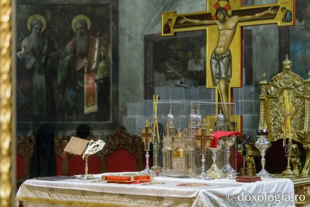 PS Ignatie a slujit la Catedrala Mitropolitană din Iași în a patra zi de pelerinaj / Foto: pr. Silviu Cluci PS Ignatie a slujit la Catedrala Mitropolitană din Iași în a patra zi de pelerinaj