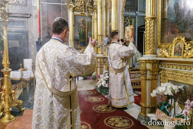 PS Ignatie a slujit la Catedrala Mitropolitană din Iași în a patra zi de pelerinaj / Foto: pr. Silviu Cluci PS Ignatie a slujit la Catedrala Mitropolitană din Iași în a patra zi de pelerinaj