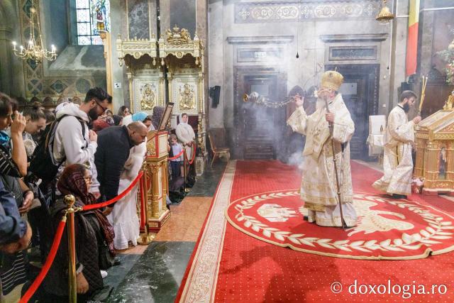 PS Ignatie a slujit la Catedrala Mitropolitană din Iași în a patra zi de pelerinaj / Foto: pr. Silviu Cluci PS Ignatie a slujit la Catedrala Mitropolitană din Iași în a patra zi de pelerinaj