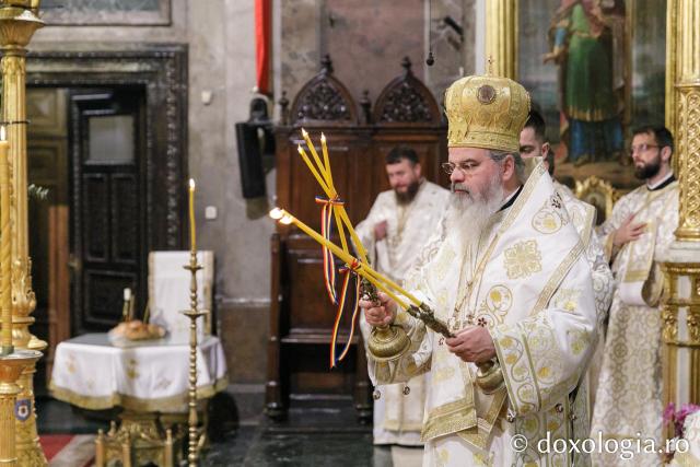 PS Ignatie a slujit la Catedrala Mitropolitană din Iași în a patra zi de pelerinaj / Foto: pr. Silviu Cluci PS Ignatie a slujit la Catedrala Mitropolitană din Iași în a patra zi de pelerinaj
