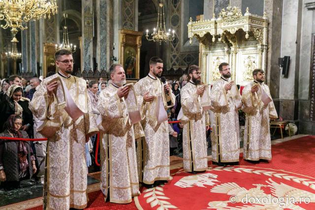 PS Ignatie a slujit la Catedrala Mitropolitană din Iași în a patra zi de pelerinaj / Foto: pr. Silviu Cluci PS Ignatie a slujit la Catedrala Mitropolitană din Iași în a patra zi de pelerinaj