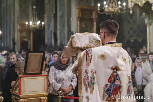 PS Ignatie a slujit la Catedrala Mitropolitană din Iași în a patra zi de pelerinaj / Foto: pr. Silviu Cluci PS Ignatie a slujit la Catedrala Mitropolitană din Iași în a patra zi de pelerinaj