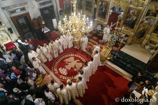 PS Ignatie a slujit la Catedrala Mitropolitană din Iași în a patra zi de pelerinaj / Foto: pr. Silviu Cluci PS Ignatie a slujit la Catedrala Mitropolitană din Iași în a patra zi de pelerinaj
