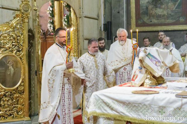 PS Nichifor Botoșăneanul a slujit la Catedrala Mitropolitană din Iași