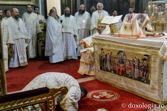 PS Nichifor Botoșăneanul a slujit la Catedrala Mitropolitană din Iași