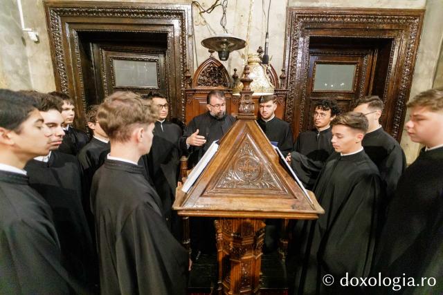 (Foto) Jurnal de pelerin la Sfânta Cuvioasă Parascheva – Ziua I, 8 octombrie 2024