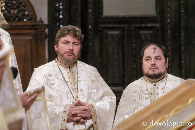 PS Veniamin a slujit la Catedrala Mitropolitană din Iași în a cincea zi de pelerinaj / Foto: pr. Silviu Cluci PS Veniamin a slujit la Catedrala Mitropolitană din Iași în a cincea zi de pelerinaj