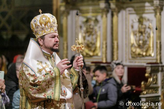 PS Veniamin a slujit la Catedrala Mitropolitană din Iași în a cincea zi de pelerinaj / Foto: pr. Silviu Cluci PS Veniamin a slujit la Catedrala Mitropolitană din Iași în a cincea zi de pelerinaj