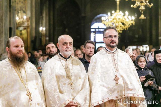 PS Veniamin a slujit la Catedrala Mitropolitană din Iași în a cincea zi de pelerinaj / Foto: pr. Silviu Cluci PS Veniamin a slujit la Catedrala Mitropolitană din Iași în a cincea zi de pelerinaj