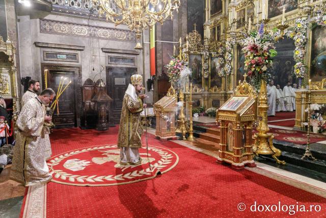PS Veniamin a slujit la Catedrala Mitropolitană din Iași în a cincea zi de pelerinaj / Foto: pr. Silviu Cluci PS Veniamin a slujit la Catedrala Mitropolitană din Iași în a cincea zi de pelerinaj