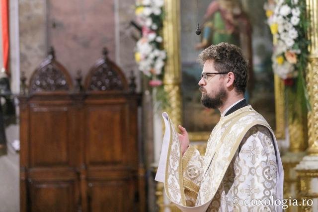 PS Veniamin a slujit la Catedrala Mitropolitană din Iași în a cincea zi de pelerinaj / Foto: pr. Silviu Cluci PS Veniamin a slujit la Catedrala Mitropolitană din Iași în a cincea zi de pelerinaj