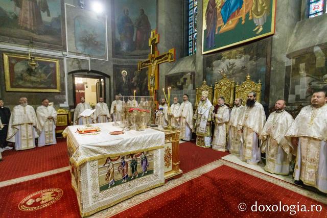 Jurnal de pelerin la Sfânta Cuvioasă Parascheva – Ziua a V-a, 12 octombrie 2024 / foto: pr. Silviu Cluci (Foto) Jurnal de pelerin la Sfânta Cuvioasă Parascheva – Ziua a V-a, 12 octombrie 2024