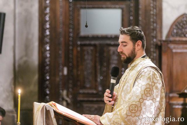 PS Veniamin a slujit la Catedrala Mitropolitană din Iași în a cincea zi de pelerinaj / Foto: pr. Silviu Cluci PS Veniamin a slujit la Catedrala Mitropolitană din Iași în a cincea zi de pelerinaj