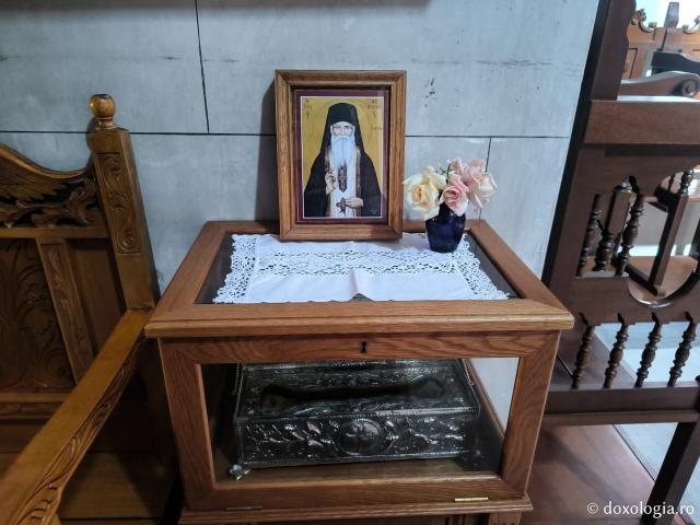 Moaștele Sfântului Filotei Zervakos - Mănăstirea Sfântului Arsenie din Paros