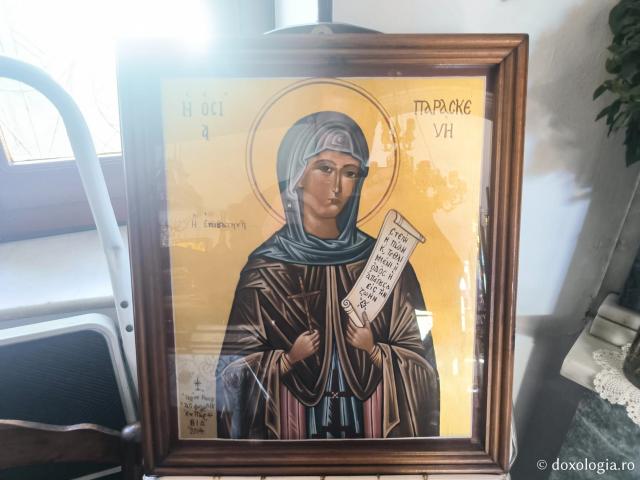 Sfânta Cuvioasă Parascheva - Mănăstirea „Sfântul Cuvios Filothei Dionisiatul” din Paros