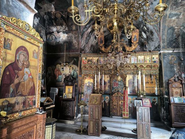 Mănăstirea „Izvorul Tămăduirii” din Longovarda