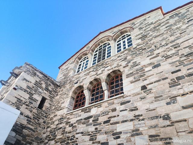 Mănăstirea „Panaghia Ekatontapiliani” din Paros