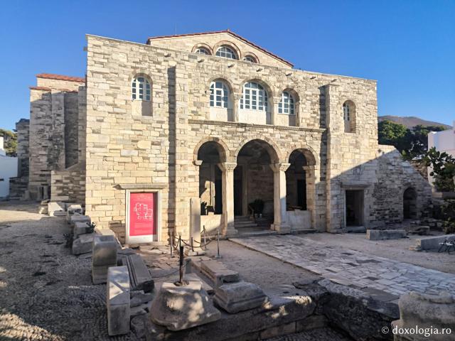 Mănăstirea „Panaghia Ekatontapiliani” din Paros