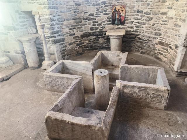 Mănăstirea „Panaghia Ekatontapiliani” din Paros