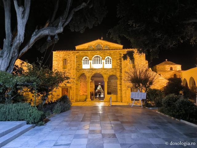 Mănăstirea „Panaghia Ekatontapiliani” din Paros