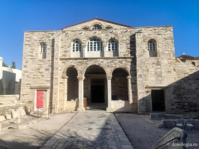 Mănăstirea „Panaghia Ekatontapiliani” din Paros