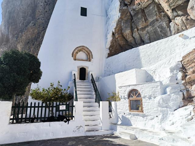 Mănăstirea „Panaghia Hozoviotissa” din Amorgos