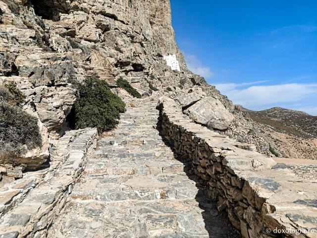 Mănăstirea „Panaghia Hozoviotissa” din Amorgos