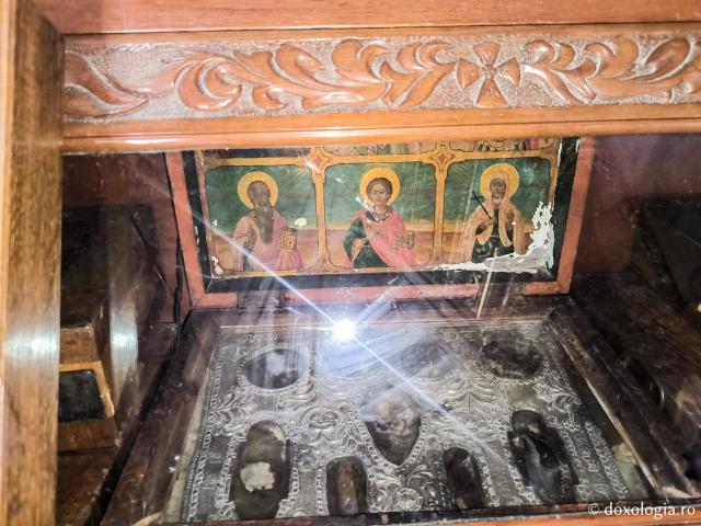 Mănăstirea „Panaghia Hozoviotissa” din Amorgos