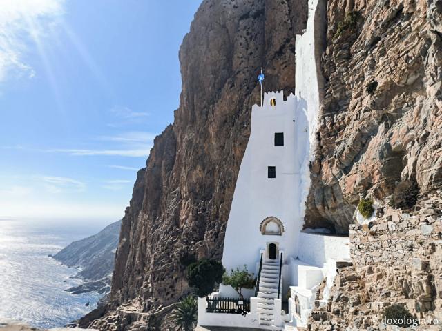Mănăstirea „Panaghia Hozoviotissa” din Amorgos