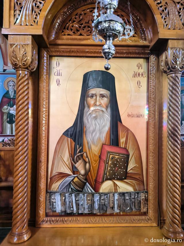 Părintele Filotei Zervakos - Mănăstirea „Panaghia Myrtidiotissa”din Paros, ctitoria Părintelui Filotei Zervakos