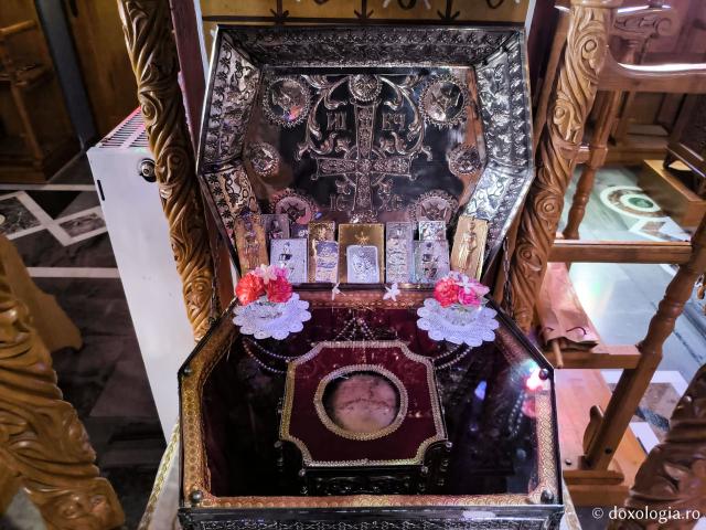 Mănăstirea „Panaghia Myrtidiotissa”din Paros, ctitoria Părintelui Filotei Zervakos