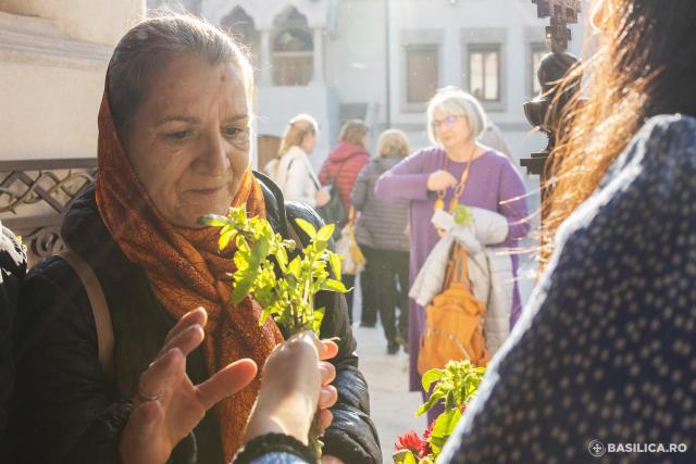 Pelerini la Sfântul Dimitrie cel Nou, ocrotitorul Bucureștilor. / Foto credit: Basilica.ro / Raluca-Emanuela Ene (Foto) Pelerinaj la Sfântul Dimitrie cel Nou, ocrotitorul Bucureștilor