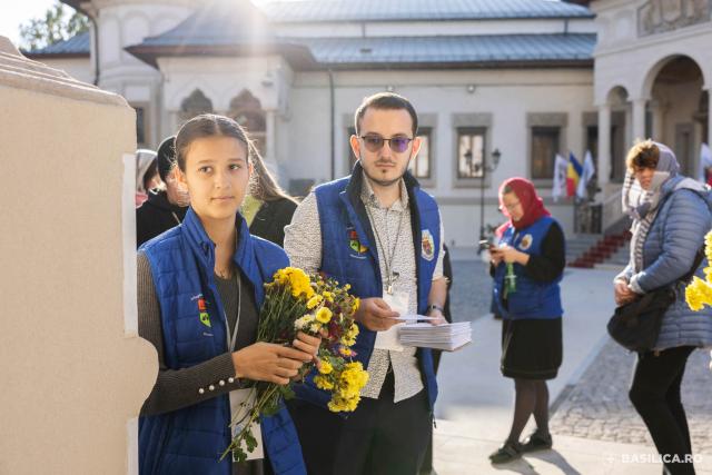 Pelerini la Sfântul Dimitrie cel Nou, ocrotitorul Bucureștilor. / Foto credit: Basilica.ro / Raluca-Emanuela Ene (Foto) Pelerinaj la Sfântul Dimitrie cel Nou, ocrotitorul Bucureștilor