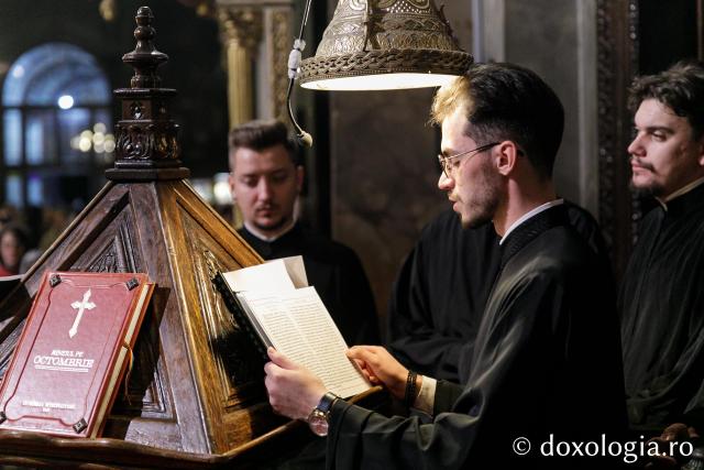 Priveghere în cinstea Sfântului Apostol Andrei la Catedrala Mitropolitană din Iași / Foto: pr. Silviu Cluci Priveghere în cinstea Sfântului Apostol Andrei la Catedrala Mitropolitană din Iași
