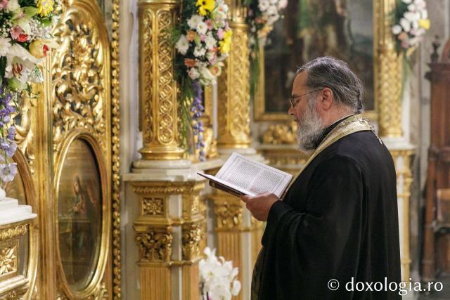 Priveghere în cinstea Sfântului Apostol Andrei la Catedrala Mitropolitană din Iași / Foto: pr. Silviu Cluci Priveghere în cinstea Sfântului Apostol Andrei la Catedrala Mitropolitană din Iași