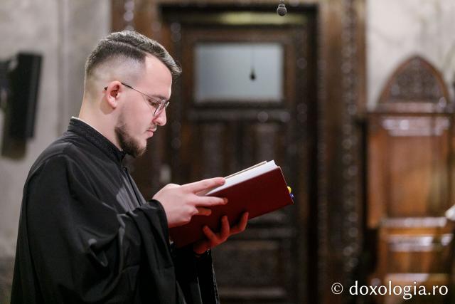 Priveghere în cinstea Sfântului Apostol Andrei la Catedrala Mitropolitană din Iași / Foto: pr. Silviu Cluci Priveghere în cinstea Sfântului Apostol Andrei la Catedrala Mitropolitană din Iași