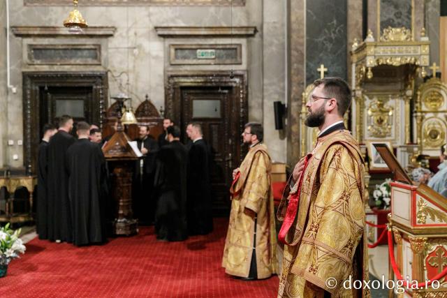 Priveghere în cinstea Sfântului Gheorghe la Catedrala Mitropolitană din Iași / Foto: pr. Silviu Cluci Priveghere în cinstea Sfântului Gheorghe la Catedrala Mitropolitană din Iași