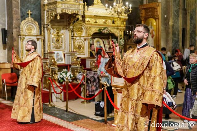 Priveghere în cinstea Sfântului Gheorghe la Catedrala Mitropolitană din Iași / Foto: pr. Silviu Cluci Priveghere în cinstea Sfântului Gheorghe la Catedrala Mitropolitană din Iași