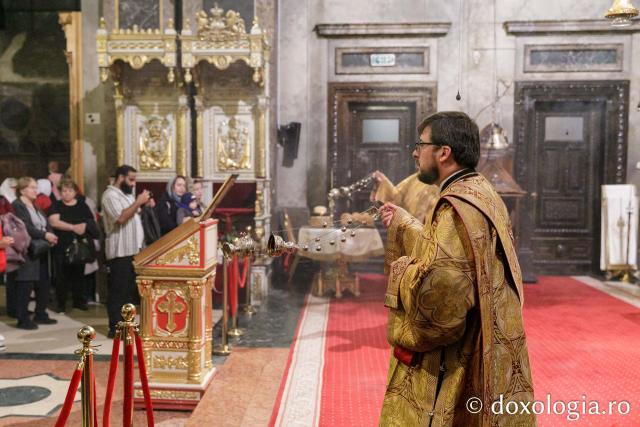 Priveghere în cinstea Sfântului Gheorghe la Catedrala Mitropolitană din Iași / Foto: pr. Silviu Cluci Priveghere în cinstea Sfântului Gheorghe la Catedrala Mitropolitană din Iași