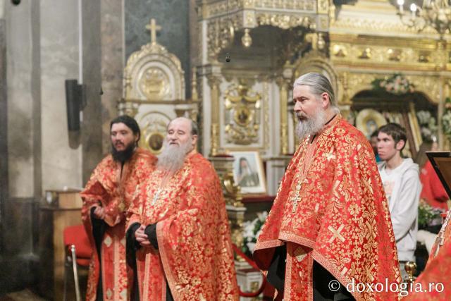Priveghere în cinstea Sfântului Gheorghe la Catedrala Mitropolitană din Iași / Foto: pr. Silviu Cluci Priveghere în cinstea Sfântului Gheorghe la Catedrala Mitropolitană din Iași