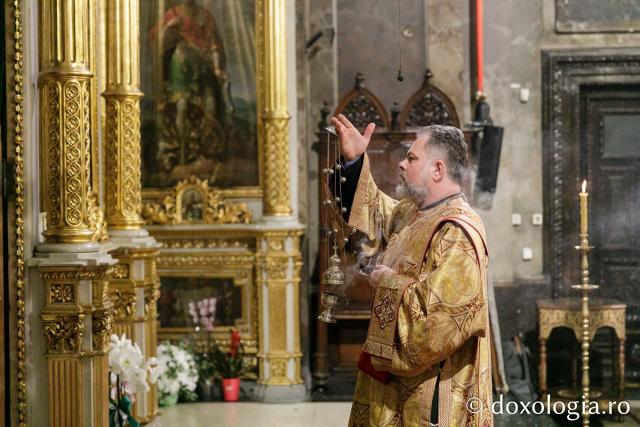 Priveghere în cinstea Sfântului Gheorghe la Catedrala Mitropolitană din Iași / Foto: pr. Silviu Cluci Priveghere în cinstea Sfântului Gheorghe la Catedrala Mitropolitană din Iași