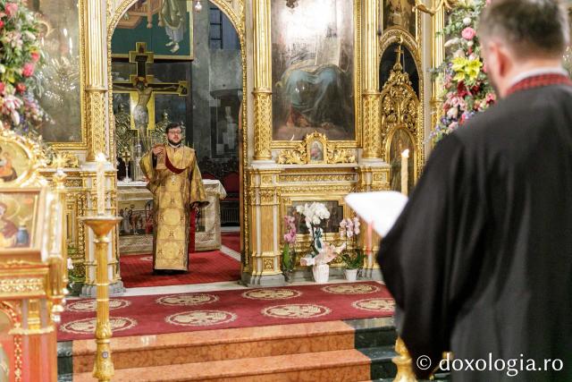 Priveghere în cinstea Sfântului Gheorghe la Catedrala Mitropolitană din Iași / Foto: pr. Silviu Cluci Priveghere în cinstea Sfântului Gheorghe la Catedrala Mitropolitană din Iași