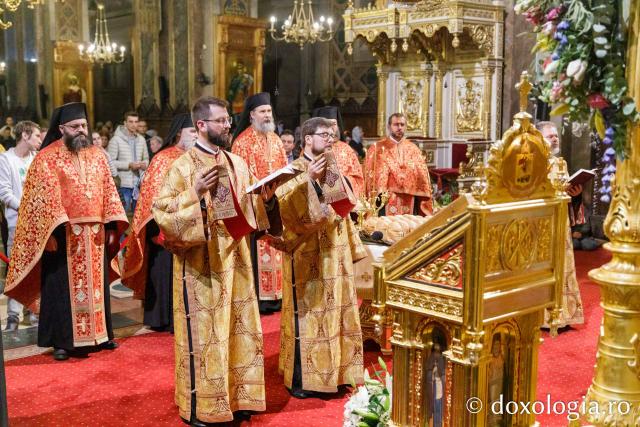Priveghere în cinstea Sfântului Gheorghe la Catedrala Mitropolitană din Iași / Foto: pr. Silviu Cluci Priveghere în cinstea Sfântului Gheorghe la Catedrala Mitropolitană din Iași