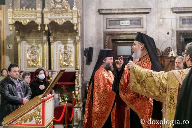 Priveghere în cinstea Sfântului Gheorghe la Catedrala Mitropolitană din Iași / Foto: pr. Silviu Cluci Priveghere în cinstea Sfântului Gheorghe la Catedrala Mitropolitană din Iași