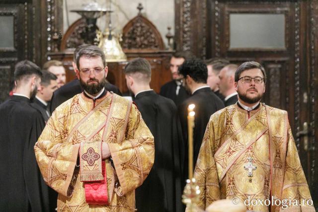 Priveghere în cinstea Sfântului Gheorghe la Catedrala Mitropolitană din Iași / Foto: pr. Silviu Cluci Priveghere în cinstea Sfântului Gheorghe la Catedrala Mitropolitană din Iași