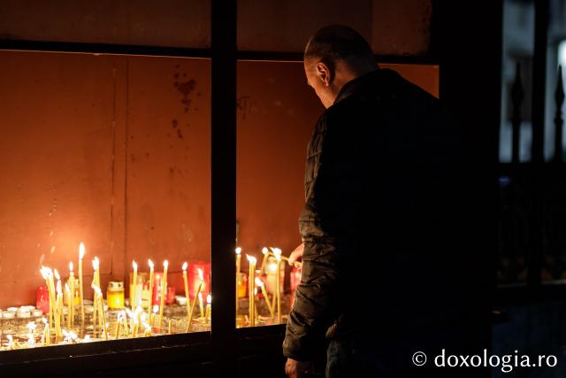 Priveghere în cinstea Sfântului Iosif cel Milostiv la Catedrala Mitropolitană din Iași / Foto: Oana Nechifor Priveghere în cinstea Sfântului Iosif cel Milostiv la Catedrala Mitropolitană din Iași